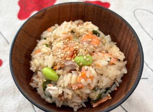 【美肌レシピ】鮭と枝豆の炊き込みご飯-レシピのメイン写真