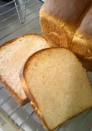 全粒粉ｄｅやわらか香ばし食パン。-レシピのメイン写真