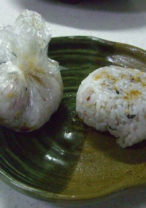 ラップdeおにぎりinカレー☆-レシピのメイン写真
