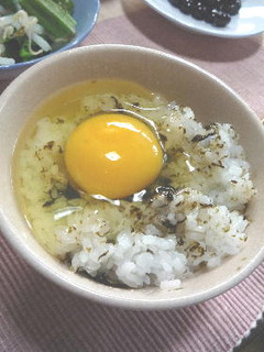 海苔の佃煮と卵ご飯をコラボしました-レシピのメイン写真