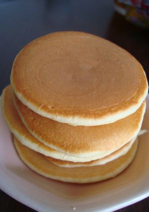 プリン味のホットケーキ-レシピのメイン写真