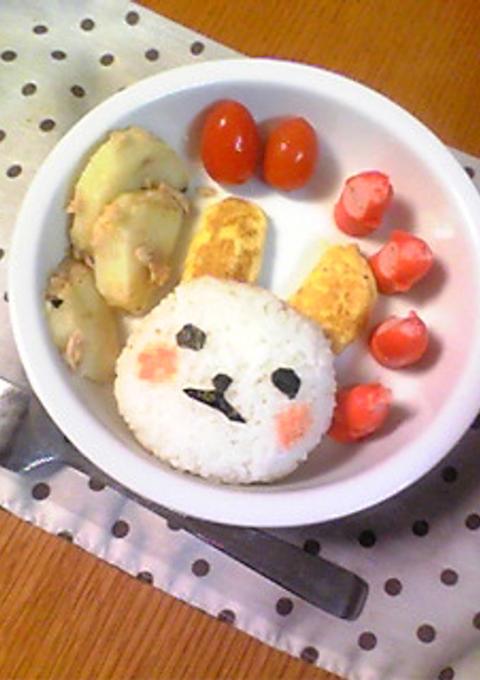 おにぎりと玉子焼きでうさぎさん♪-レシピのメイン写真