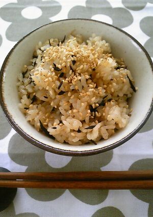 じゃことひじきの炊き込みご飯-レシピのメイン写真