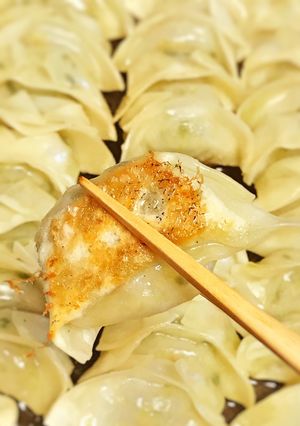 旦那のおふくろの味 炒め餃子-レシピのメイン写真