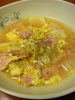 ♡☆残り白菜で♪ベーコンの卵とじスープ-レシピのメイン写真