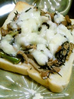 ひじきの煮物☆超簡単トーストに大変身!!-レシピのメイン写真