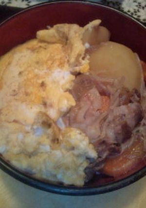 余った肉じゃがでランチに丼♪DON♪♪-レシピのメイン写真