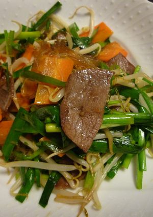 牛肉と春雨とニラのオイスターソース炒め！-レシピのメイン写真