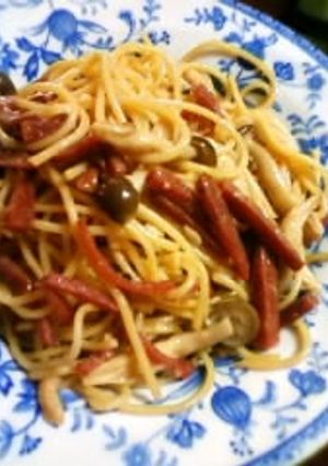 きのことサラミのバター醤油スパゲッティ-レシピのメイン写真