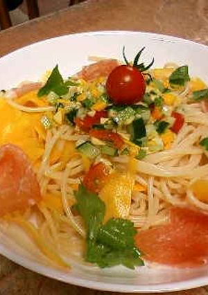 色鮮やか☆生ハムとコリンキーで冷製パスタ-レシピのメイン写真