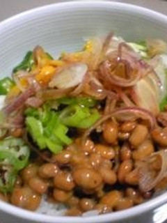 簡単便利!!★納豆オクラねばふわ卵丼-レシピのメイン写真