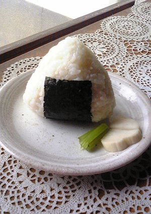 お弁当～ランチに！３種類の味山賊むすび♥-レシピのメイン写真