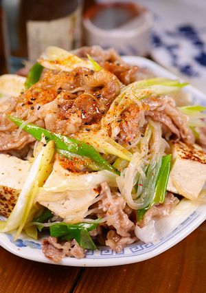 行列の定食屋さんの🍚甘~い牛肉の🤭💕すき焼き炒め-レシピのメイン写真