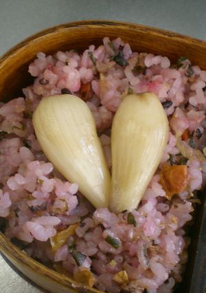 キャラ弁？らっきょうでハート-レシピのメイン写真