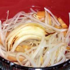 รูปของ 焦がし玉葱スープ★もやしで節約♪