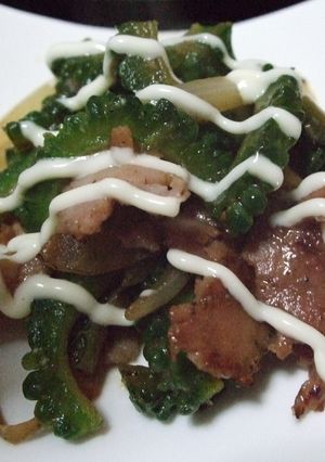ゴーヤとベーコンのマヨ味噌炒め-レシピのメイン写真