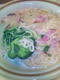 インスタントラーメンがピリ辛に-レシピのメイン写真