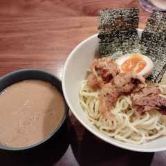 รูปของ 豚骨魚介つけ麺