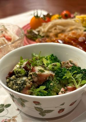 たことブロッコリーとバジルのサラダ-レシピのメイン写真