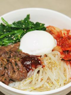 焼肉のタレで簡単ビビンバ☆韓国ごはん-レシピのメイン写真