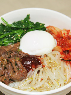 焼肉のタレで簡単ビビンバ☆韓国ごはん-レシピのメイン写真