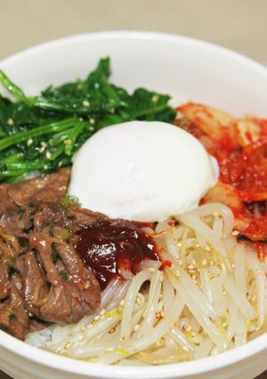 焼肉のタレで簡単ビビンバ☆韓国ごはん-レシピのメイン写真