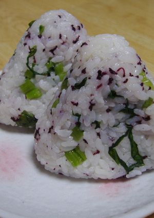 野沢菜と赤しそのおにぎり-レシピのメイン写真