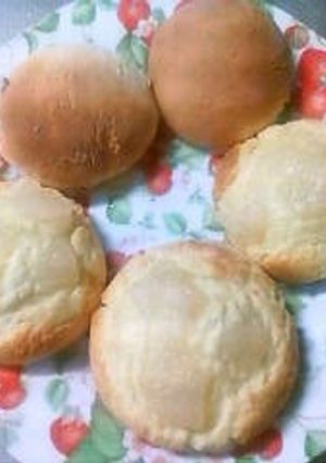 簡単ホットケーキミックスで梨パン♪。-レシピのメイン写真