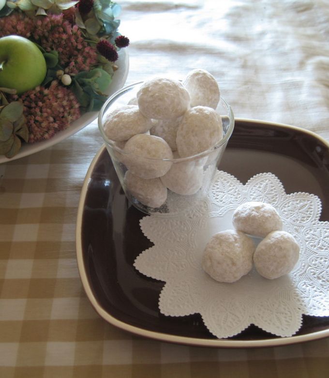 簡単♪ほろっと溶けるスノーボールクッキー by tai51 【クックパッド