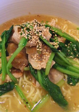 豚とほうれん草炒めラーメン-レシピのメイン写真