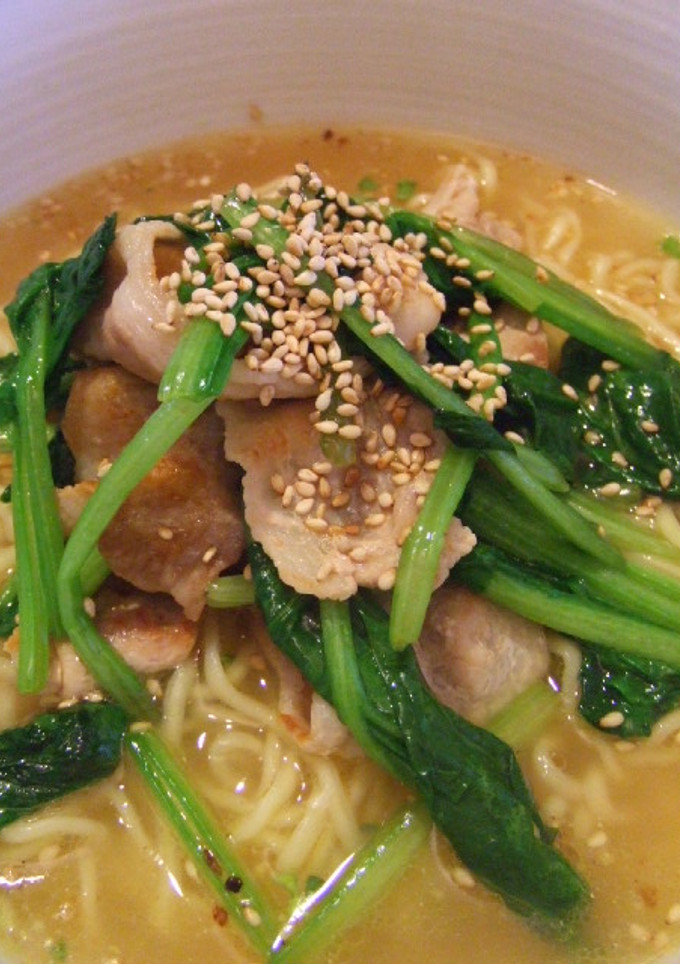 豚とほうれん草炒めラーメン-レシピのメイン写真