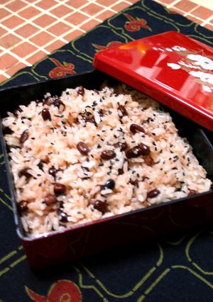 もっちり鮮やかお赤飯(゜ー゜☆キラッ-レシピのメイン写真