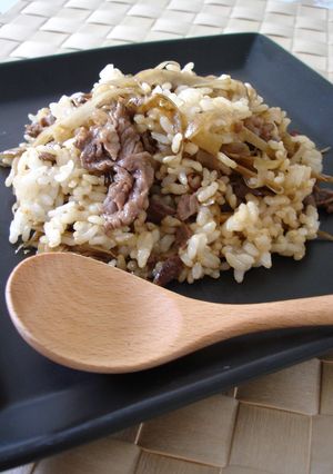 牛肉とごぼうの混ぜご飯❤オイスター風味-レシピのメイン写真