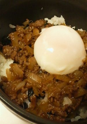 甘辛ひき肉丼☆温玉のせ～-レシピのメイン写真