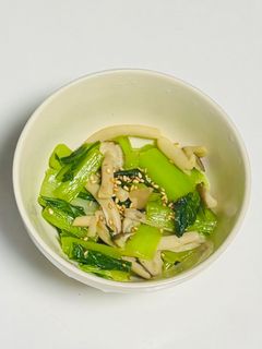 小松菜とシメジの麺つゆバター炒め☆簡単-レシピのメイン写真