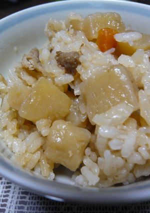 残った肉じゃがで炊き込みご飯☆-レシピのメイン写真