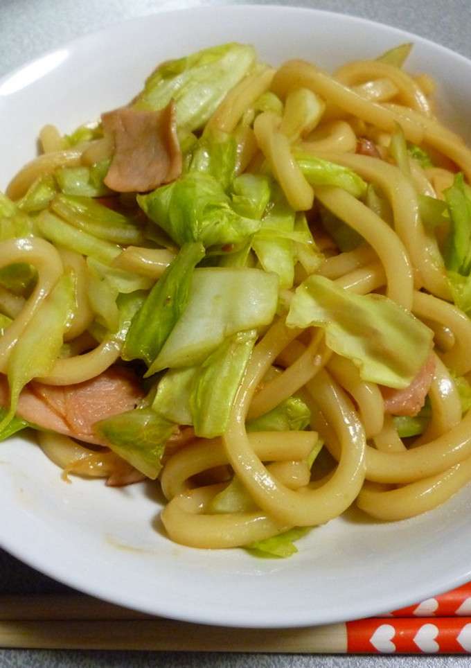焼き肉のタレでお手軽焼きうどん！-レシピのメイン写真