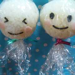 รูปของ クルクルラップおにぎり♡てるてる坊主♬♫