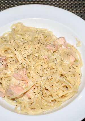野菜もたっぷり★サーモンのクリームパスタ-レシピのメイン写真