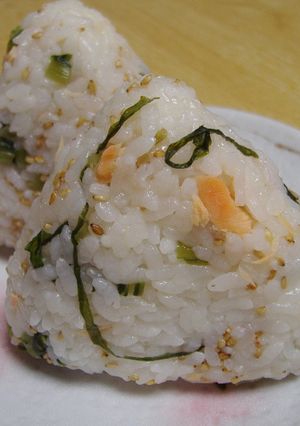 野沢菜と塩鮭のおにぎり-レシピのメイン写真