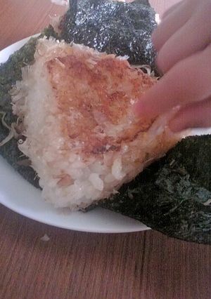 バターごはん焼きおにぎり☆ｉｎチーズ-レシピのメイン写真