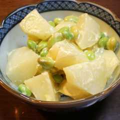 รูปของ じゃがいもと枝豆和え