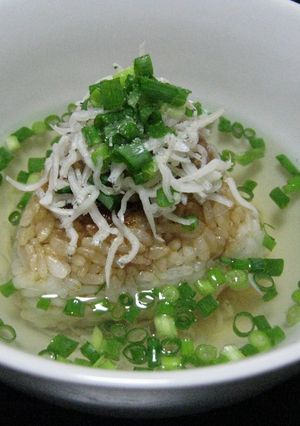 朝食・ランチ・酒の〆・焼きおにぎり茶漬け-レシピのメイン写真