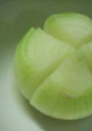 【簡単】レンジで丸ごとタマネギ-レシピのメイン写真