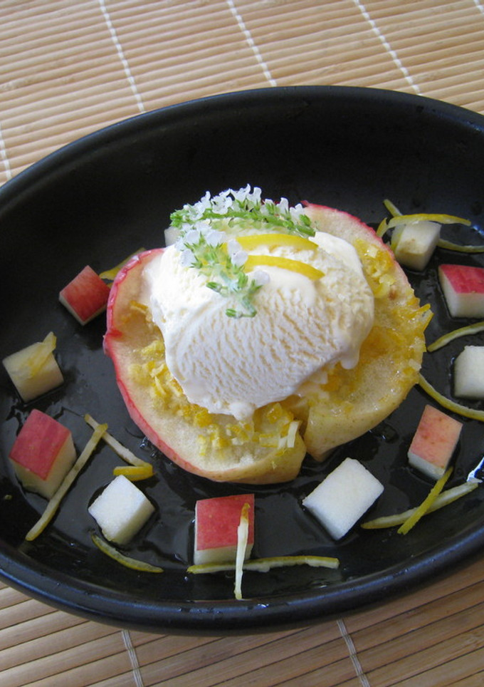 レンジでチン！林檎とアイスの簡単デザート-レシピのメイン写真