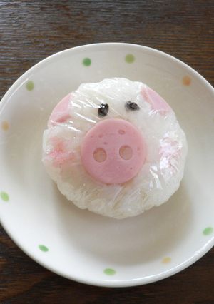 可愛いぶたさん♪クルクルラップおにぎり-レシピのメイン写真