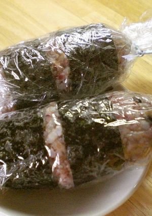 *ラップでクルクル♪フランクおにぎり*-レシピのメイン写真