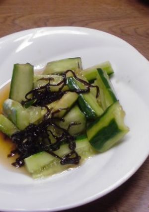 胡瓜のごま油と塩昆布あえ-レシピのメイン写真