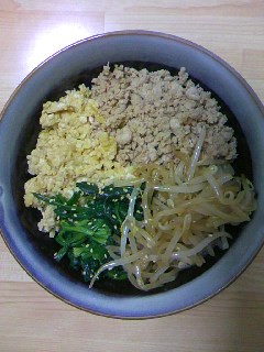 4色!鶏そぼろ丼-レシピのメイン写真