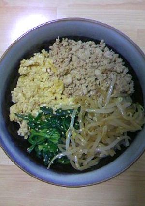 ４色！鶏そぼろ丼-レシピのメイン写真
